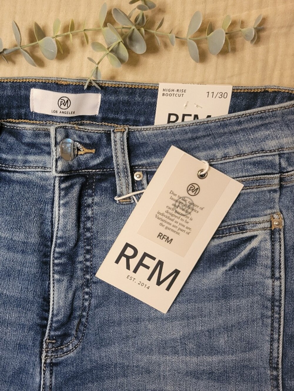 NWT RFM Los Angeles High Rise Bootcut Jeans Size 11/30 Medium Wash Stretch Denim